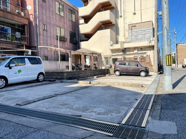 彦根ガーデンハイツ（405） 駐車場