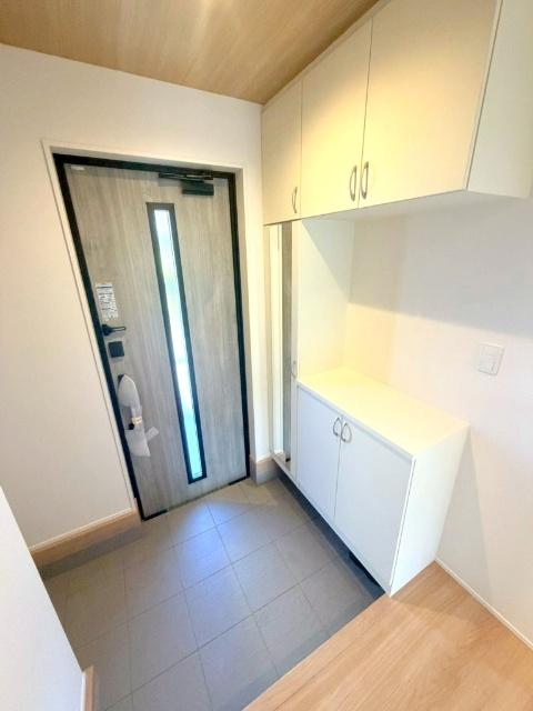 成田市中台新築戸建 玄関