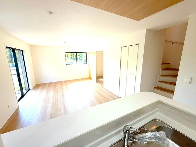 成田市中台新築戸建 リビング