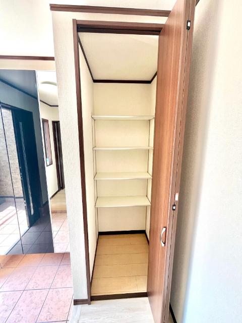 八街市文違中古戸建 収納