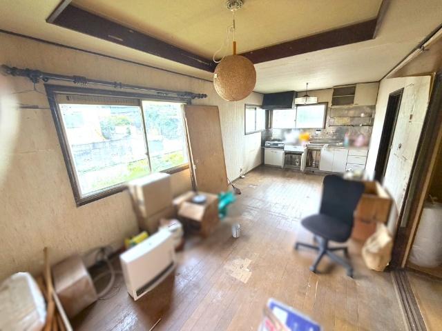八街市八街中古戸建 リビング