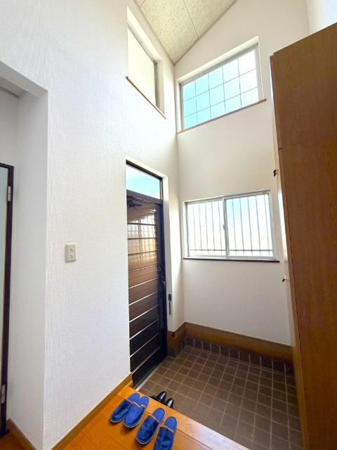 八街市八街中古戸建 玄関