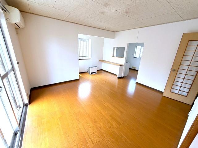 八街市八街中古戸建 リビング