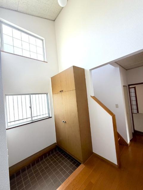 八街市八街中古戸建 玄関