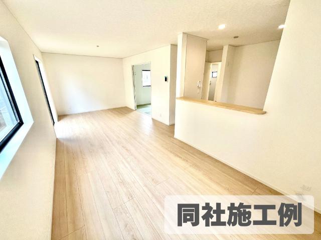 成田市西三里塚新築戸建 リビング