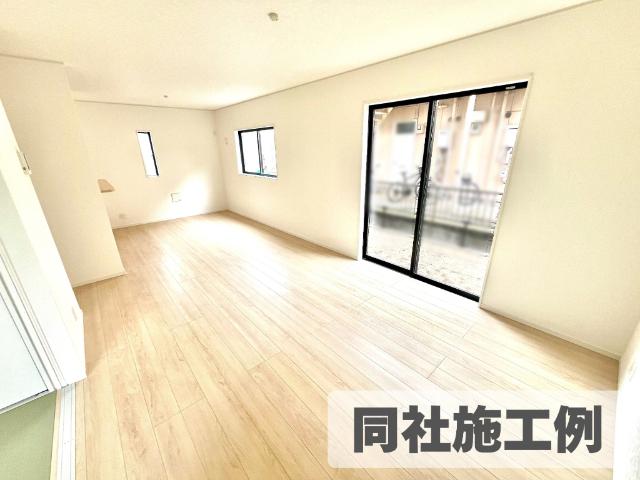成田市西三里塚新築戸建 リビング