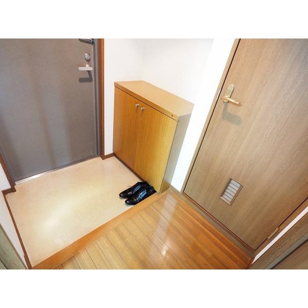 フォレスト小山（301） 玄関