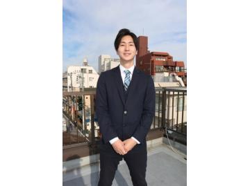 スタッフのサムネイル
