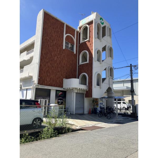  築47年10ヶ月 3階建の賃貸物件