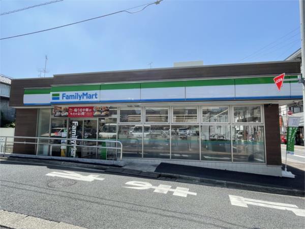 ﾌｧﾐﾘｰﾏｰﾄ 練馬桜台2丁目店：170m
