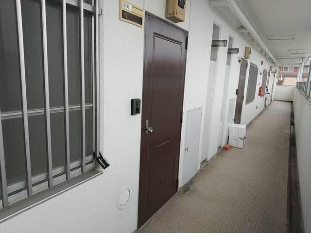 長瀬第二マンション（405） エントランス