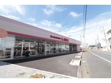 ファッションセンターしまむら鶴ヶ島店：831m