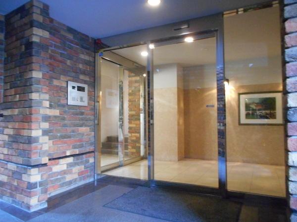 六軒町弐番館（306） エントランス