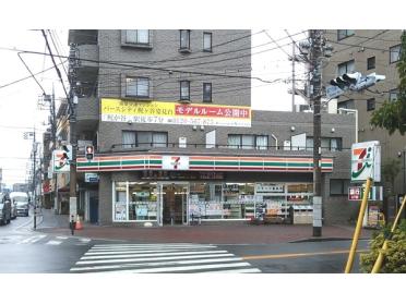 セブンイレブン川崎梶ヶ谷駅入口店：215m