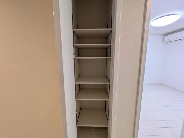 川崎市宮前区宮前平アパート 収納