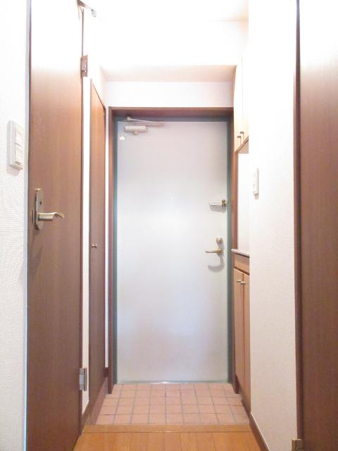 レヴァータ（204） 玄関