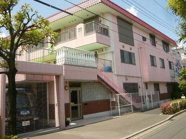 諏訪幼稚園：449m
