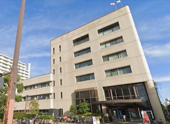 横浜市鶴見区役所：1152m