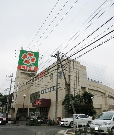 ライフ東有馬店：484m