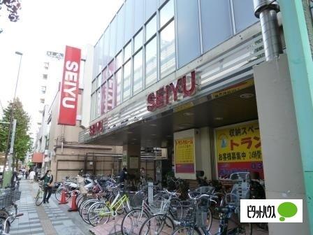 西友駒沢店：553m