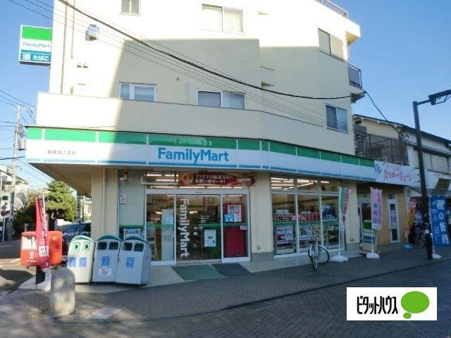ファミリーマート用賀四丁目店：171m