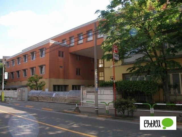 世田谷区立中町小学校：509m