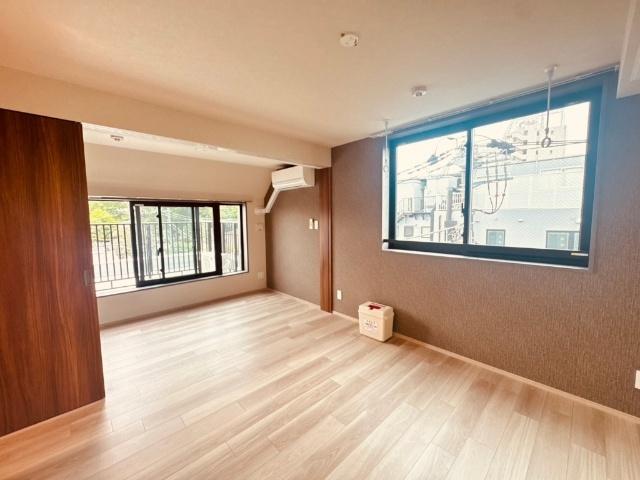 ＣＲＥＡＴＩＦ桜新町（404） リビング