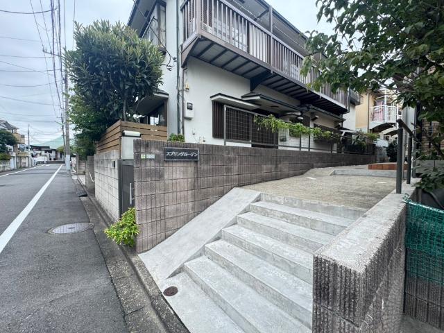 世田谷区瀬田アパート エントランス