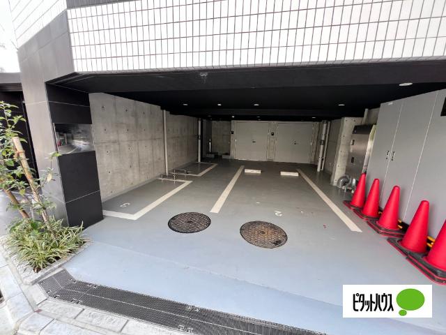 世田谷区桜新町マンション 駐車場