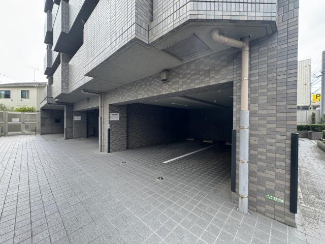 世田谷区弦巻マンション 駐車場