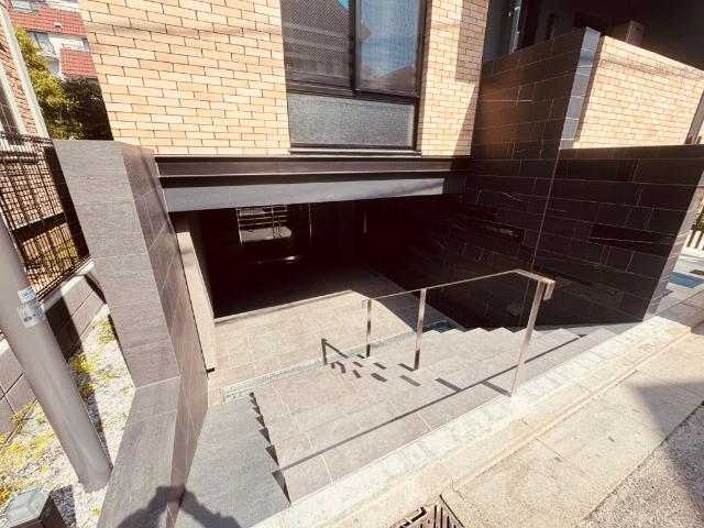 世田谷区新町マンション エントランス