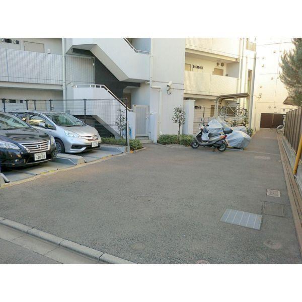 世田谷区玉川台マンション 駐車場