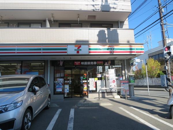 セブンイレブン川崎中原店：198m