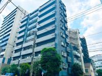 1995年12月完成、10階建てSRC造、総戸数21戸、分譲マンション。東急田園都市線「用賀」駅まで徒歩約1分の好立地！