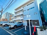 1966年1月完成、5階建てRC造、総戸数25戸、分譲マンション。2022年外溝工事実施、2017年エントランス扉工事実施。