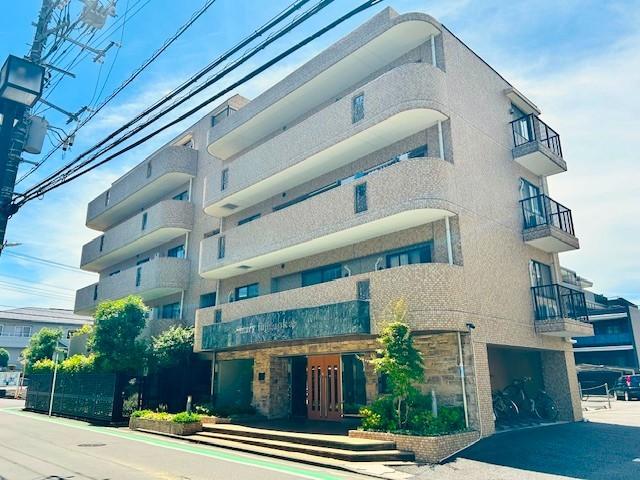 2003年12月完成、7階建てSRC造、総戸数25戸、分譲マンション。東急田園都市線「藤が丘」駅まで徒歩約3分の好立地！