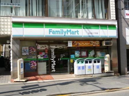 ファミリーマート玉川台二丁目店