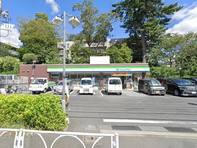 ファミリーマート用賀の杜店