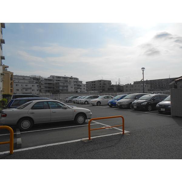 グリーンコーポ多摩プラザA棟 駐車場