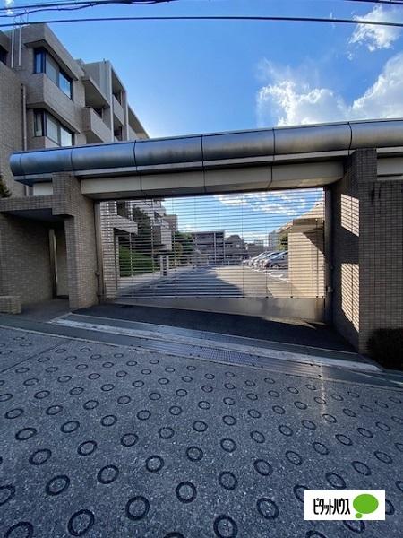 ファーレ鷺沼 駐車場