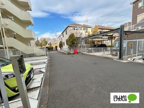 フローレンスパレス宮前平 駐車場