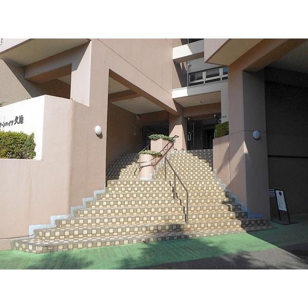 クイーンハイツ久地 エントランス