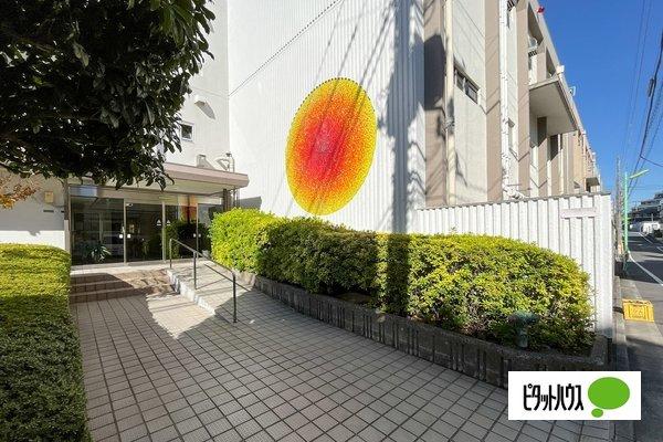 ライフコア世田谷 エントランス
