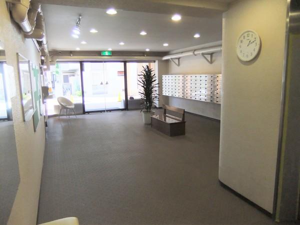 豊栄狛江マンション エントランス