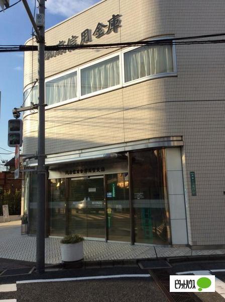 銀行