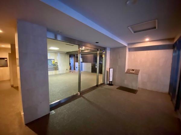 コスモ向ヶ丘遊園ラミューゼ ロビー