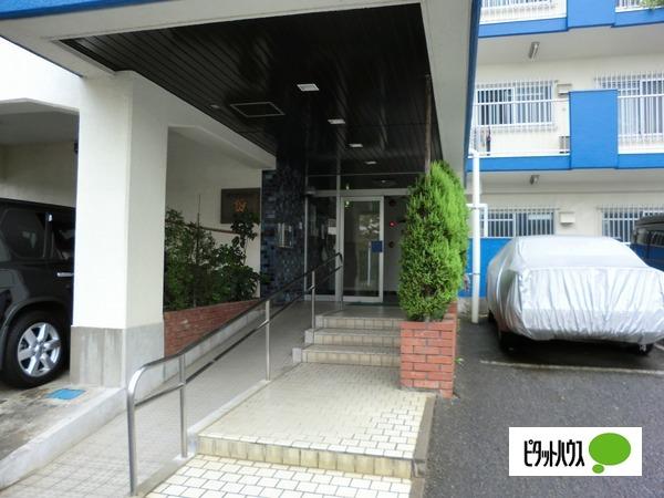 ダイアパレス弦巻 エントランス