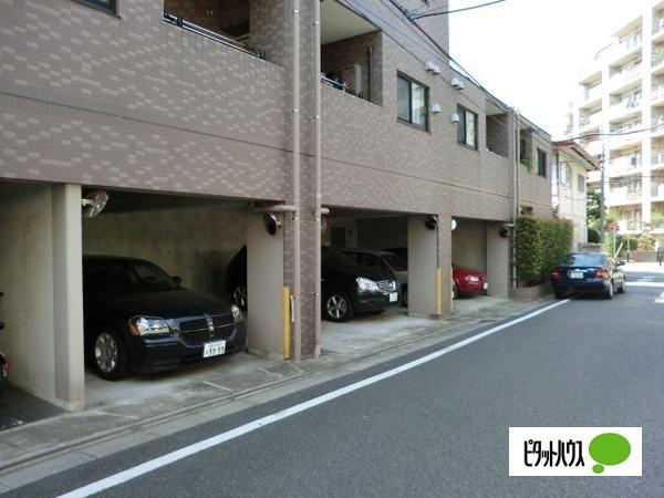パレ・ソレイユ 駐車場