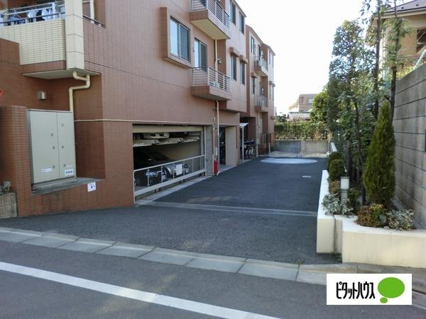 アルソレア馬事公苑 駐車場