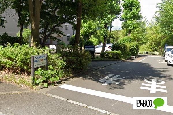 若葉台団地１−６棟 駐車場